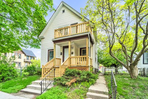 Photo of 2852 N Vel R Phillips Ave, Milwaukee, WI 53212 (MLS # 1921161)