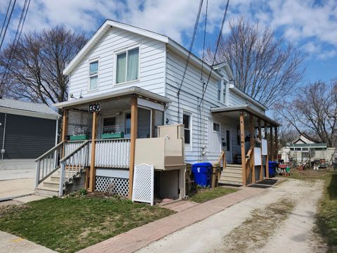 Photo of 1330 45th St, Kenosha, WI 53140 (MLS # 1955760)