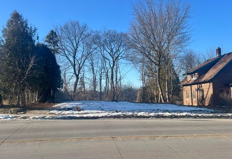 Photo of 344 Pine St, Sheboygan Falls, WI 53085 (MLS # 1950307)