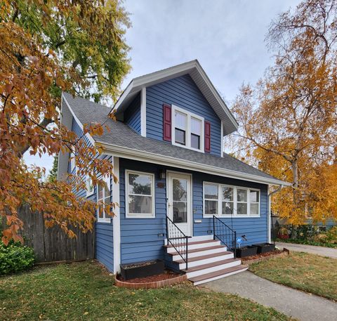 Photo of 1614 74th St, Kenosha, WI 53143 (MLS # 1945951)