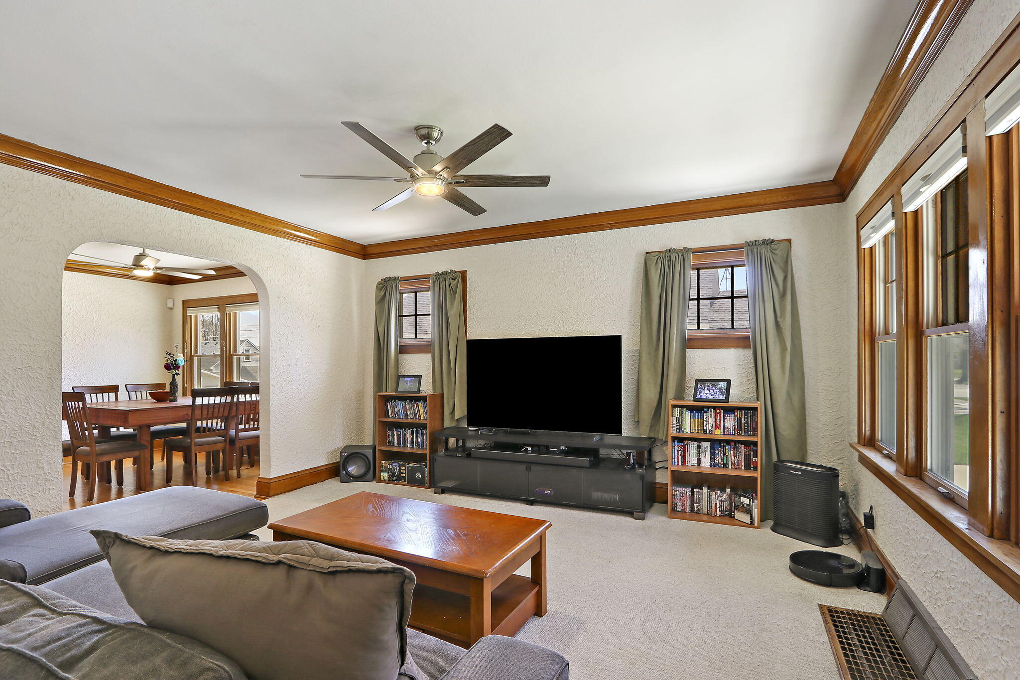 Kenosha, Wisconsin 53144, United States, 2 Bedrooms Bedrooms, ,2 BathroomsBathrooms,Residential,Pending,127111