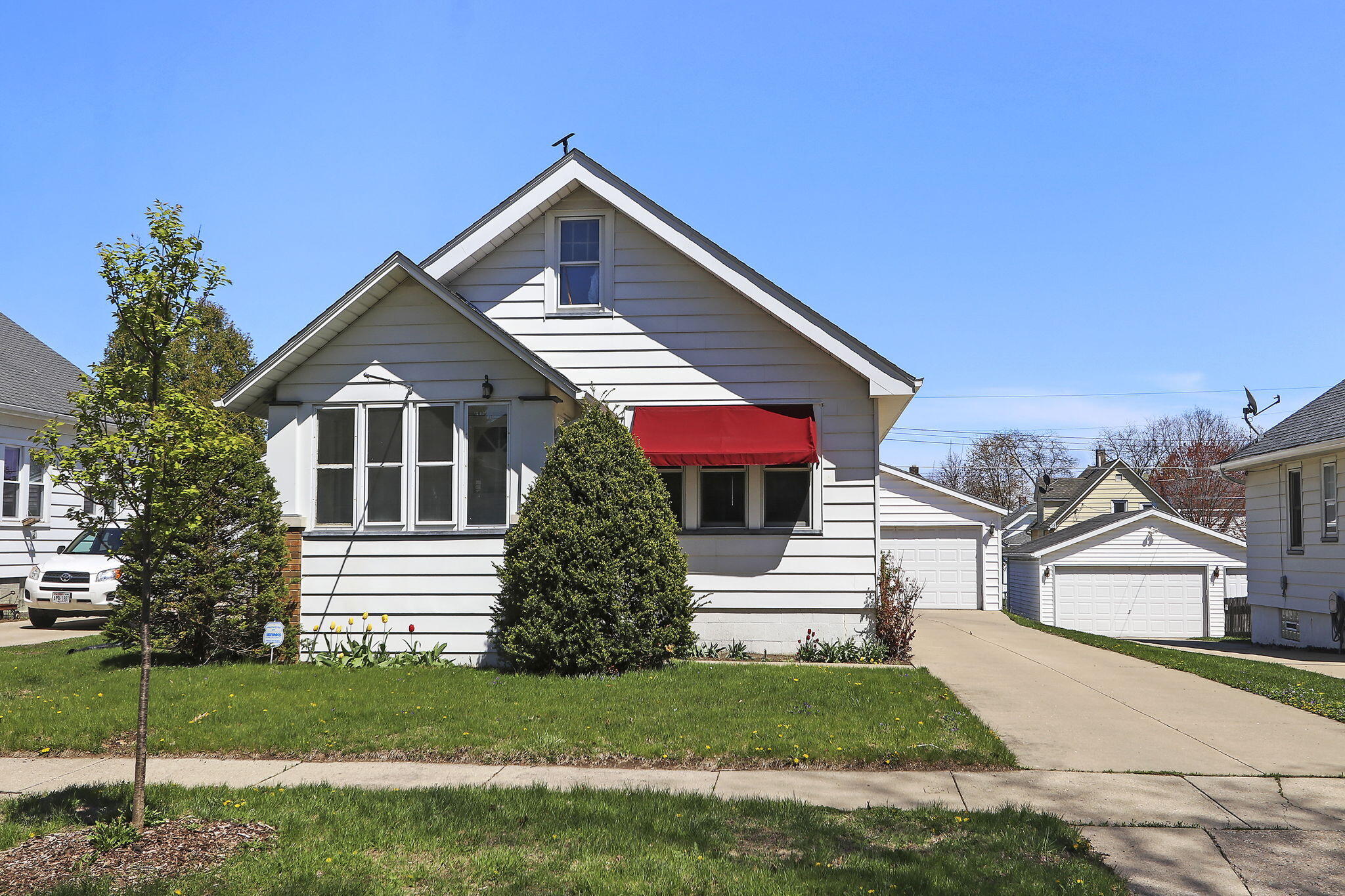 Kenosha, Wisconsin 53144, United States, 2 Bedrooms Bedrooms, ,2 BathroomsBathrooms,Residential,Pending,127111