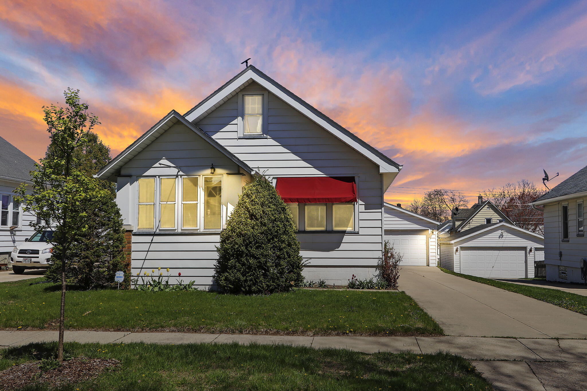 Kenosha, Wisconsin 53144, United States, 2 Bedrooms Bedrooms, ,2 BathroomsBathrooms,Residential,Pending,127111