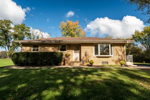 Photo of 18450 W College Ave, New Berlin, WI 53146 (MLS # 1941259) Photo of 18450 W College Ave, New Berlin, WI 53146 (MLS # 1941259)