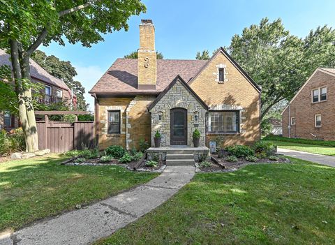 Photo of 616 Aspen St, South Milwaukee, WI 53172 (MLS # 1929814)