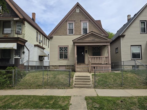 Photo of 2836 N 25th St, Milwaukee, WI 53206 (MLS # 1966240)