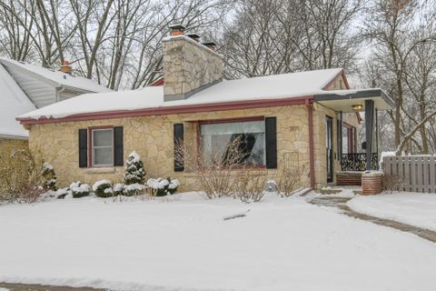 Photo of 3171 N 89th St, Milwaukee, WI 53222 (MLS # 1948166)