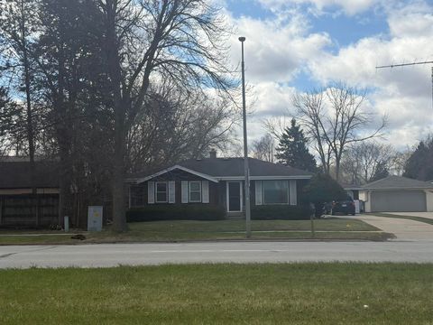 Photo of 4501 W good hope Rd, Milwaukee, WI 53223 (MLS # 1957389)