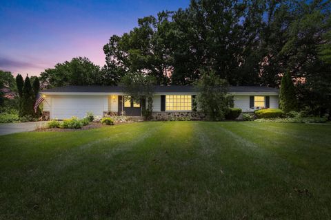 Photo of 17755 Senlac Ln, Brookfield, WI 53045 (MLS # 1971314)