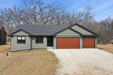 Photo of W5591 Briarwood Rd, Sugar Creek, WI 53121 (MLS # 1953040)