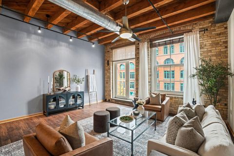 Photo of 191 N Broadway -, Milwaukee, WI 53202 (MLS # 1943992)