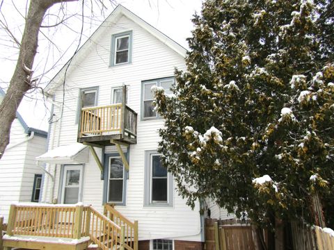 Photo of 1711 E Belleview Pl, Milwaukee, WI 53211 (MLS # 1944400)