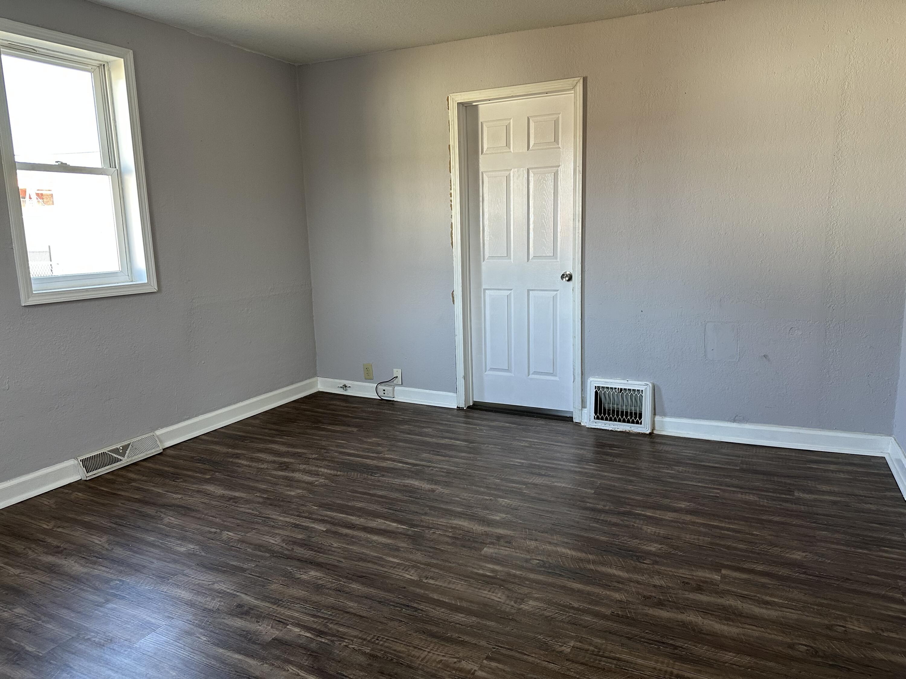 Kenosha, Wisconsin 53140, United States, 3 Bedrooms Bedrooms, ,2 BathroomsBathrooms,Residential,Active,86119