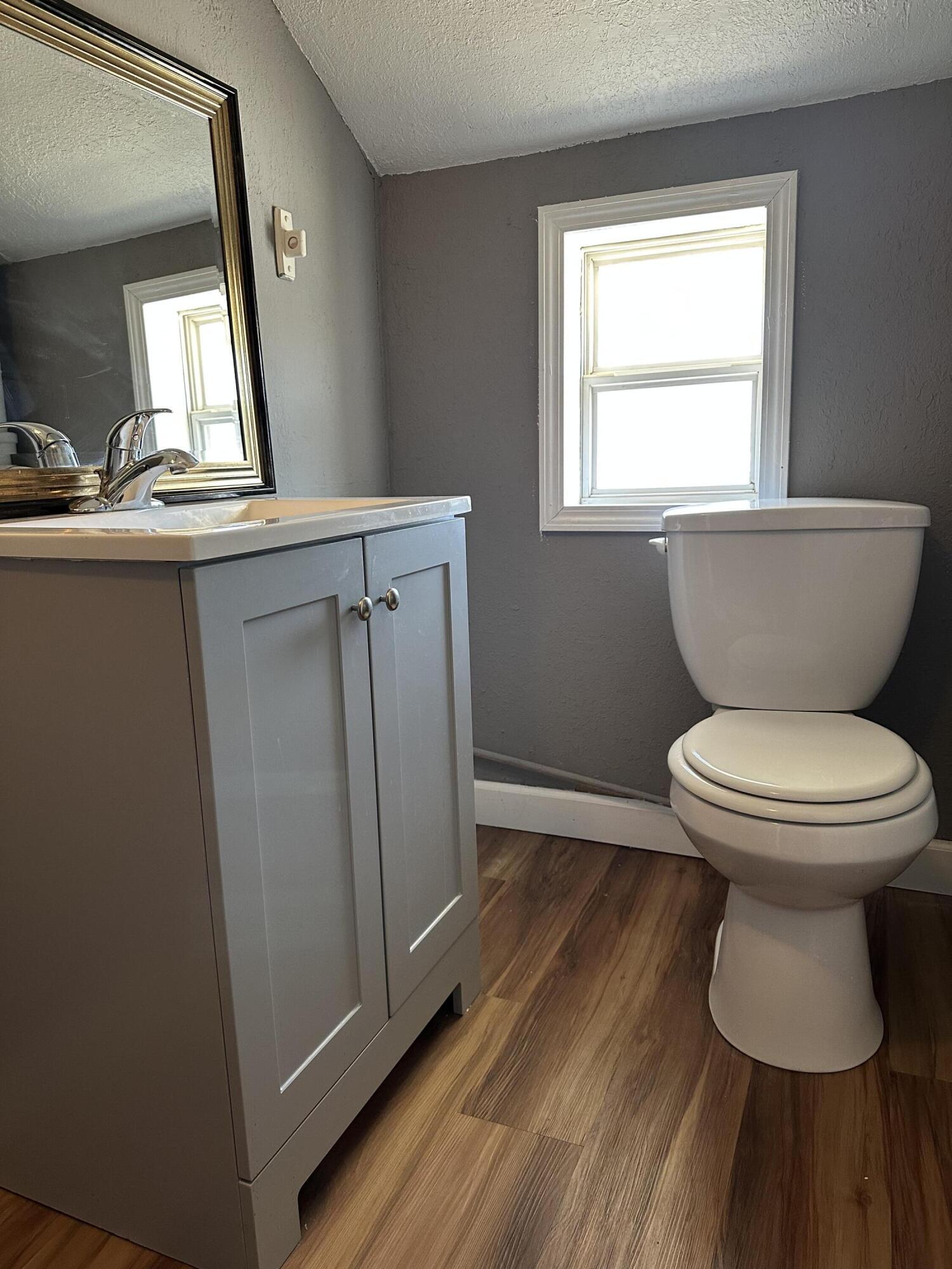 Kenosha, Wisconsin 53140, United States, 3 Bedrooms Bedrooms, ,2 BathroomsBathrooms,Residential,Active,86119