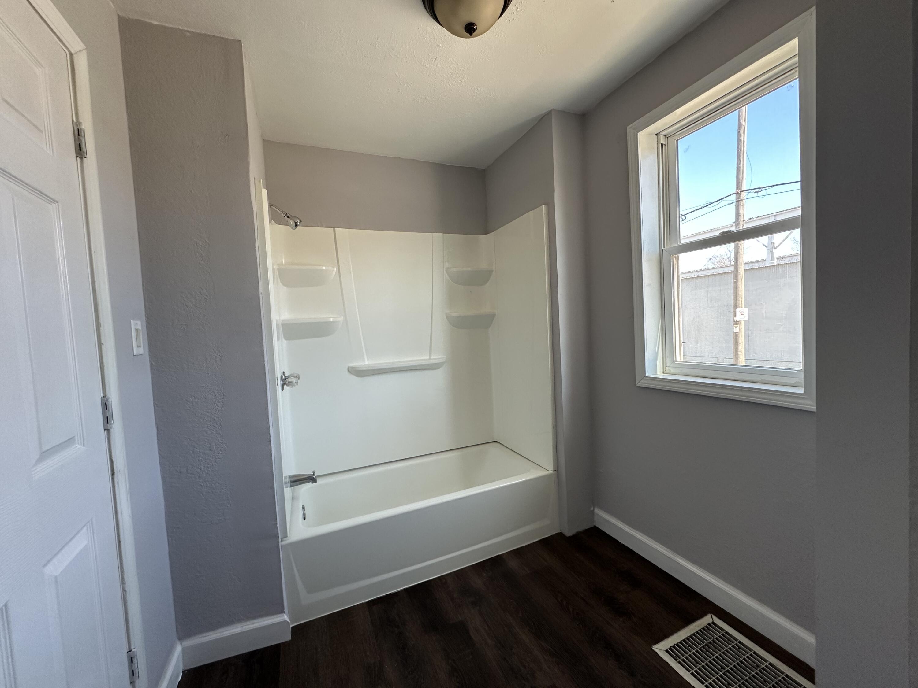 Kenosha, Wisconsin 53140, United States, 3 Bedrooms Bedrooms, ,2 BathroomsBathrooms,Residential,Active,86119