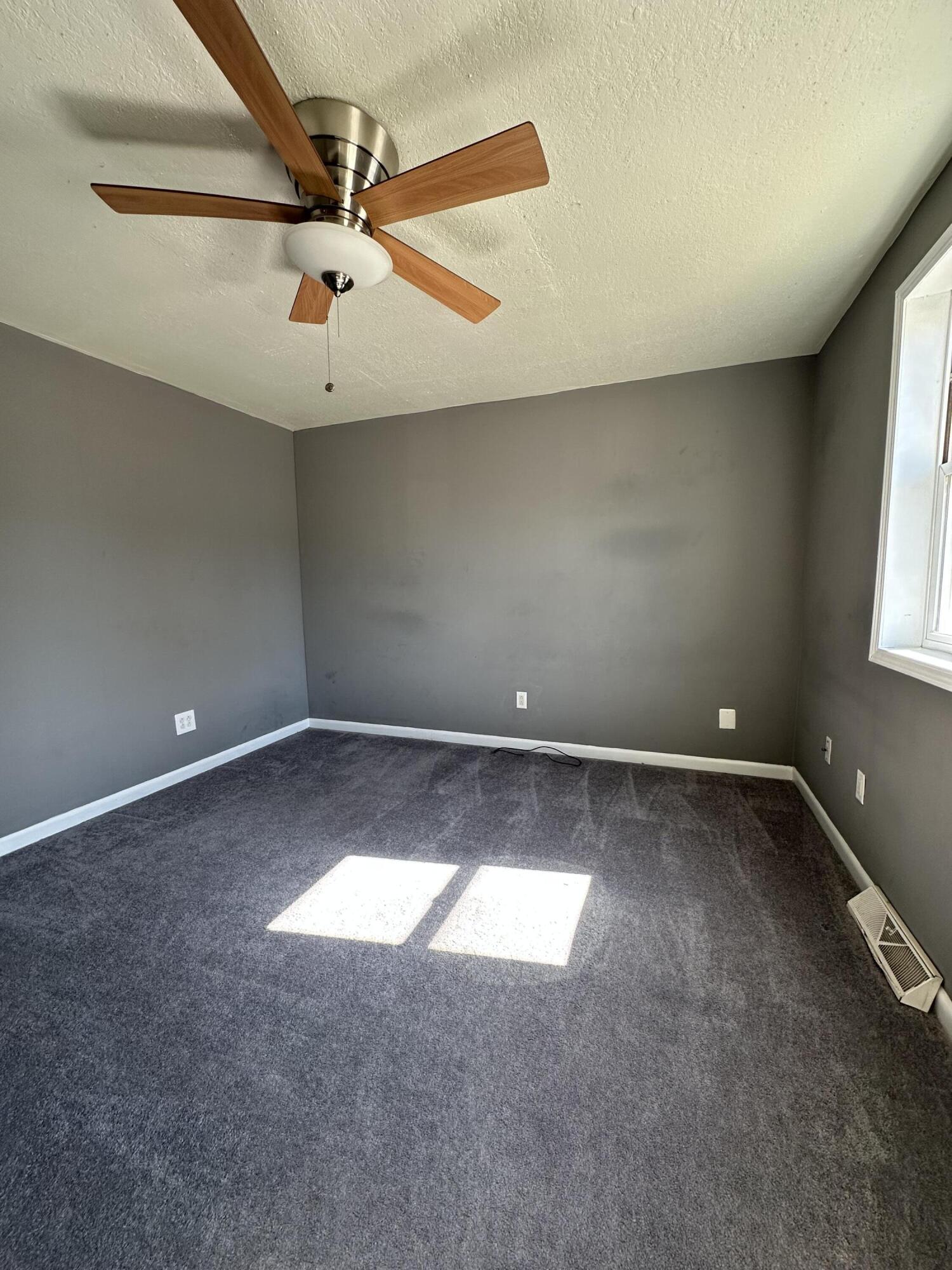 Kenosha, Wisconsin 53140, United States, 3 Bedrooms Bedrooms, ,2 BathroomsBathrooms,Residential,Active,86119