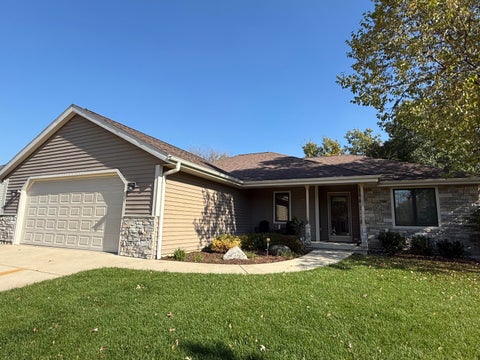 Photo of 833 Hudson Trl, Lake Geneva, WI 53147 (MLS # 1986344)