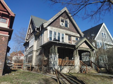 Photo of 2551 N 40th St, Milwaukee, WI 53210 (MLS # 1958017)