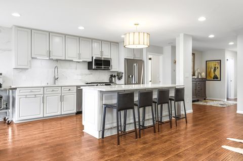 Photo of 7224 W Mequon Square Dr, Mequon, WI 53092 (MLS # 1965082)