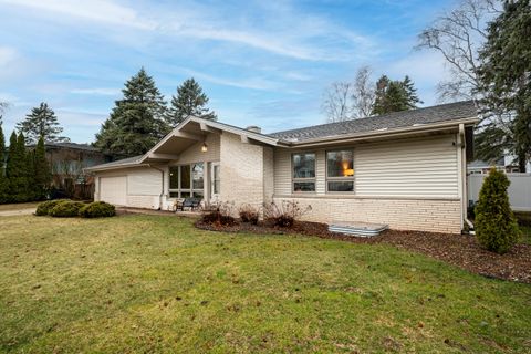 Photo of 955 W Whitefish Rd, Port Washington, WI 53074 (MLS # 1955752)