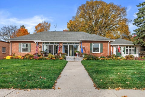 Photo of 108 W Court St, Elkhorn, WI 53121 (MLS # 1986446)