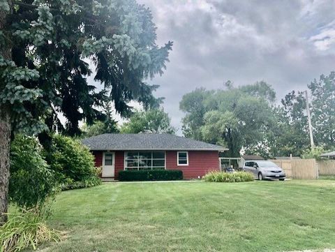 Photo of 2701 Rapids Dr, Racine, WI 53404 (MLS # 1958410)