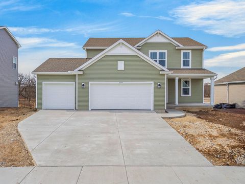 Photo of 674 Stonefield Ln, Whitewater, WI 53190 (MLS # 1955540)