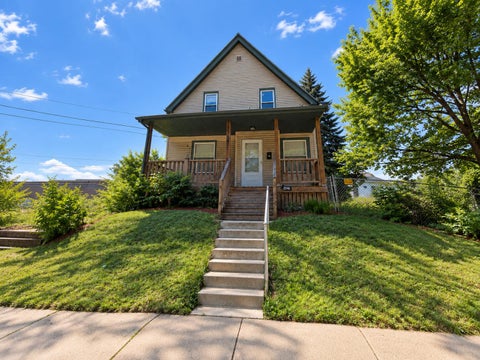 Photo of 3545 N 26th St, Milwaukee, WI 53206 (MLS # 1980660)
