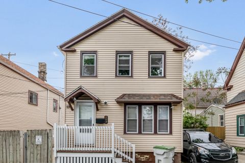 Photo of 229 W Orchard St, Milwaukee, WI 53204 (MLS # 1963364)