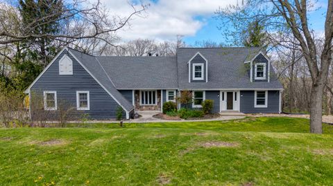 Photo of S1W31448 Hickory Hollow Ct, Delafield, WI 53018 (MLS # 1960696)