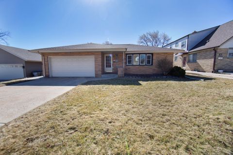 Photo of 8825 W Morgan Ave, Milwaukee, WI 53228 (MLS # 1953465)