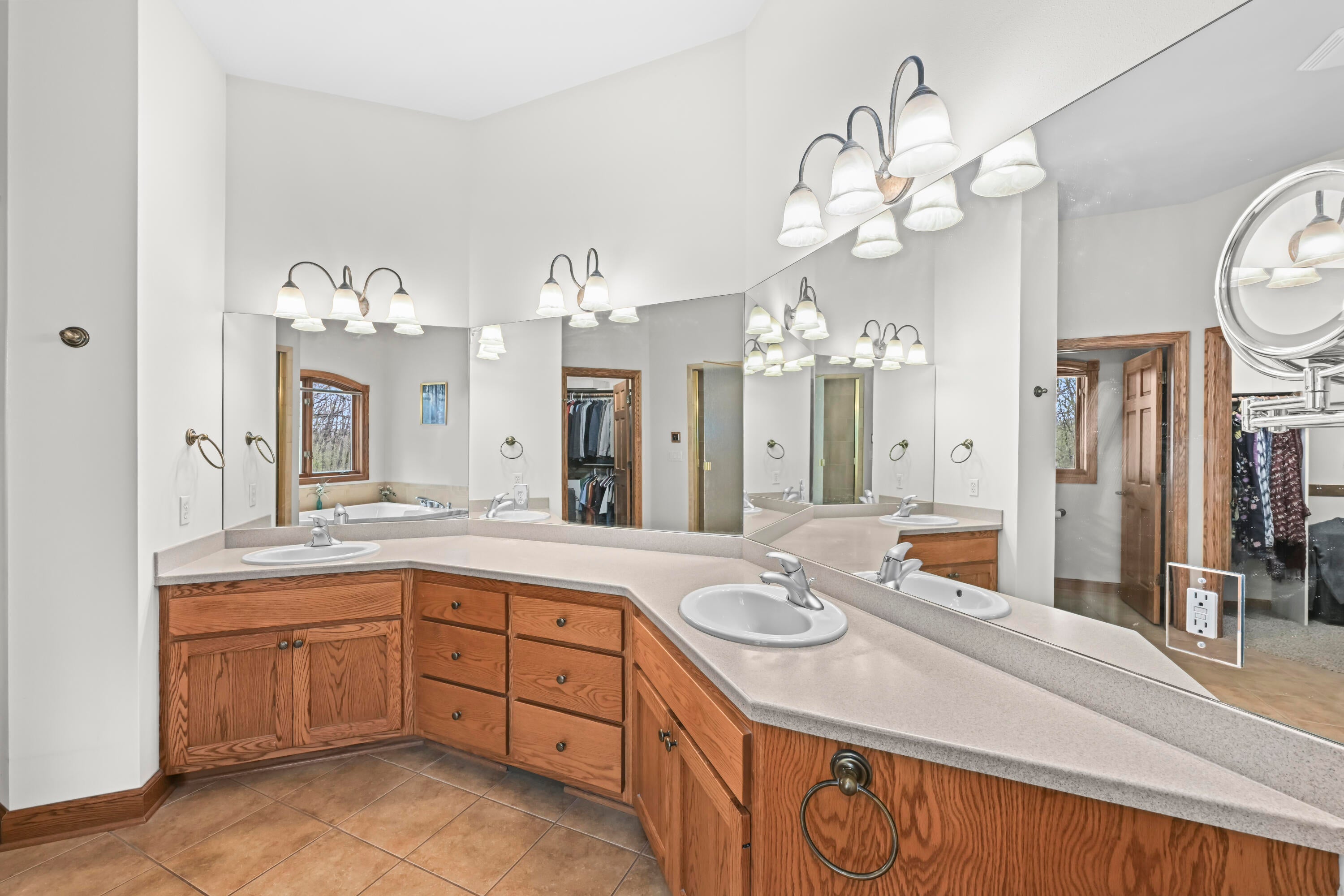 12301 W Ryan Rd, Franklin, WI, 53132, USA, 4 Bedrooms Bedrooms, ,5 BathroomsBathrooms,Residential,Pending,12301 W Ryan Rd,1974694