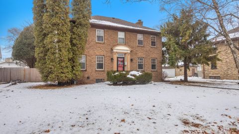 Photo of 2419 N 9 th St, Sheboygan, WI 53083 (MLS # 1945495)