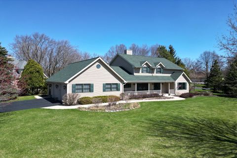 Photo of 538 Pheasant Ridge Ln, Fontana, WI 53125 (MLS # 1956916)