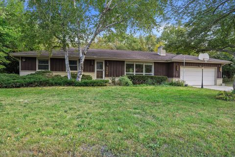 Photo of 5506 82nd St, Pleasant Prairie, WI 53142 (MLS # 1939157)