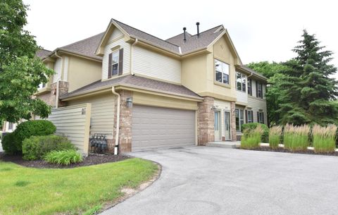 Photo of 8619 S Deerwood Ln, Franklin, WI 53132 (MLS # 1938767)