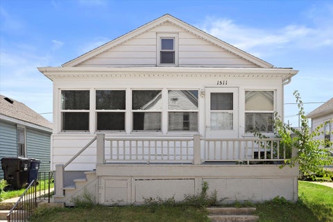 Photo of 1511 Lombard Ave, Racine, WI 53402 (MLS # 1977322)