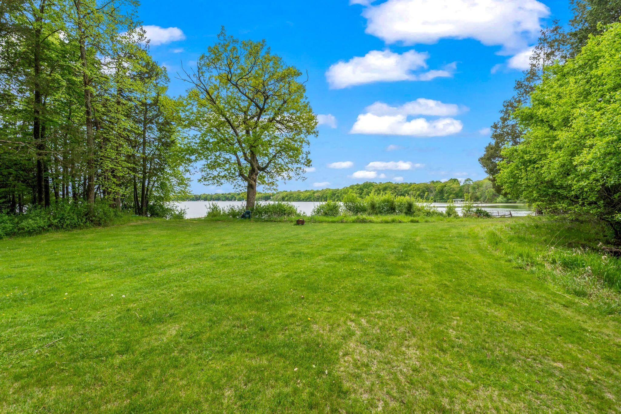 2937 N Mill Rd