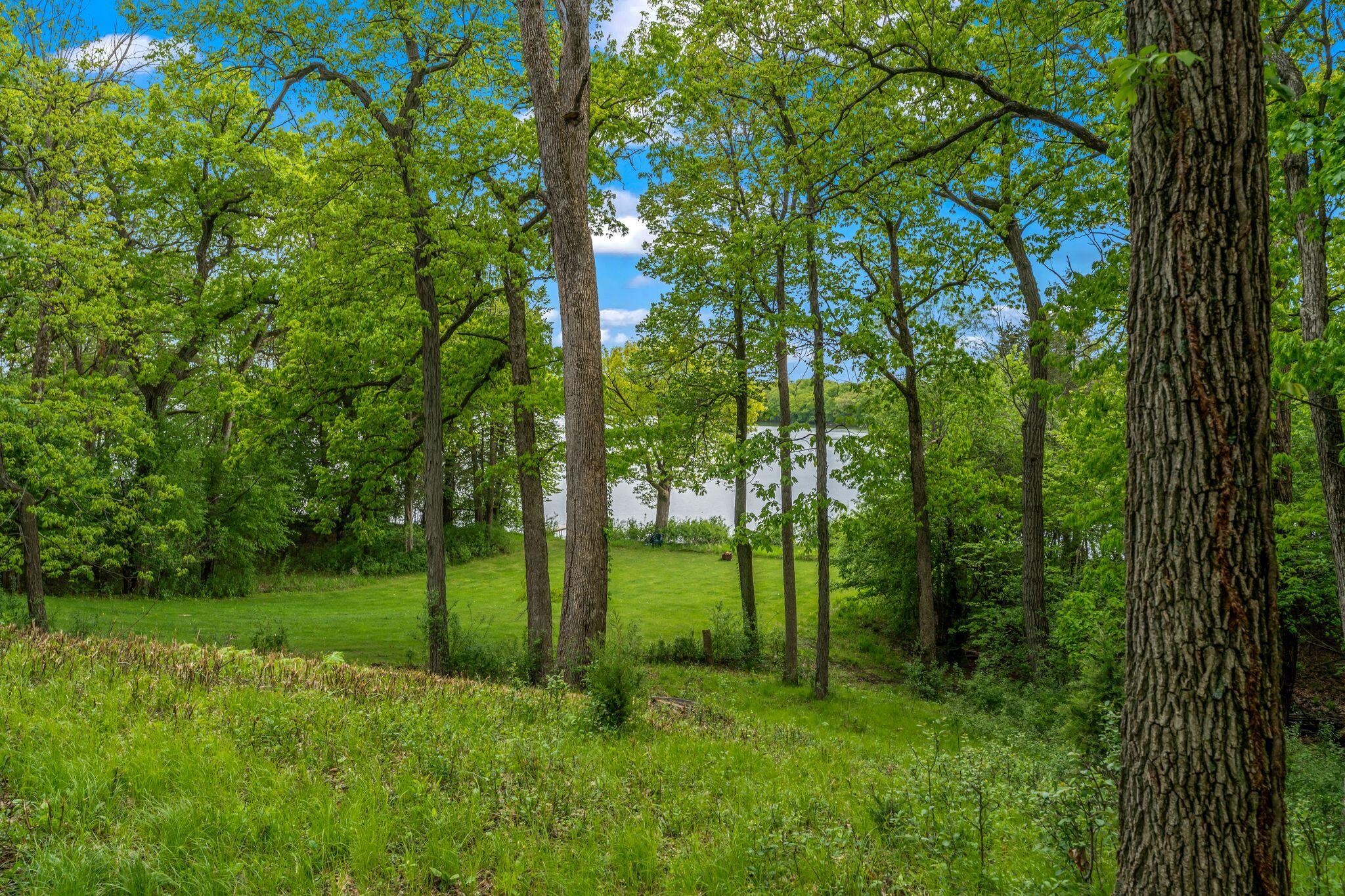 2937 N Mill Rd