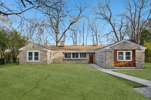 5686 N River Forest Dr, Glendale, WI 53209 - #: 1943367