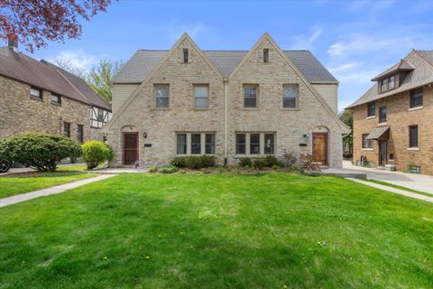 Photo of 4845 N Cumberland Blvd N, Whitefish Bay, WI 53217 (MLS # 1962207)