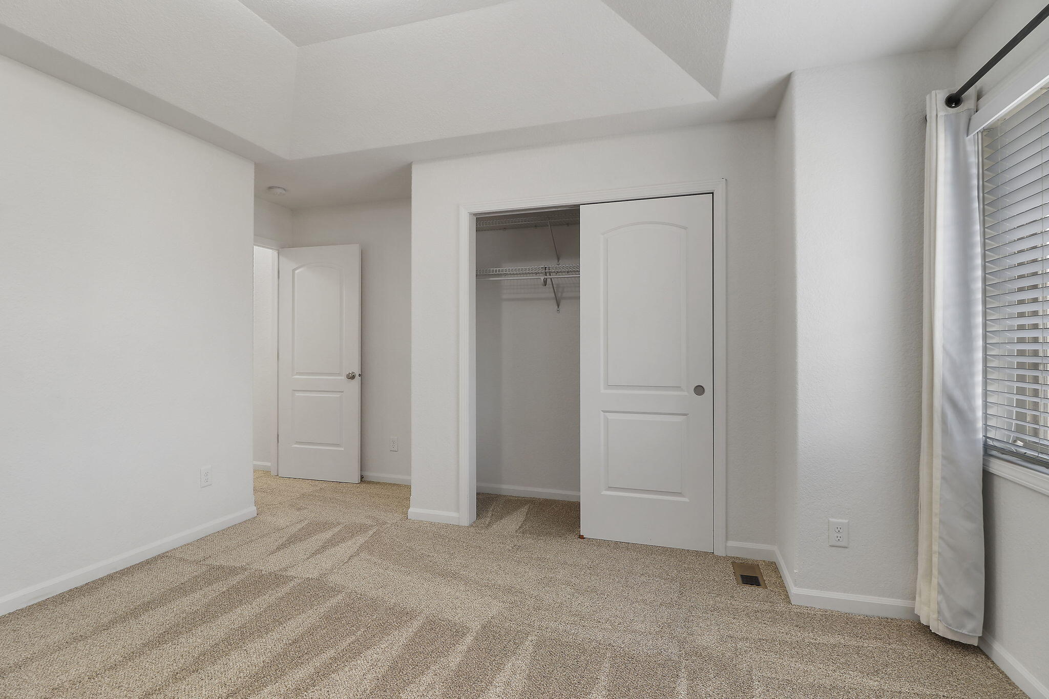 Kenosha, Wisconsin 53144, United States, 2 Bedrooms Bedrooms, ,3 BathroomsBathrooms,Residential,Active,172701