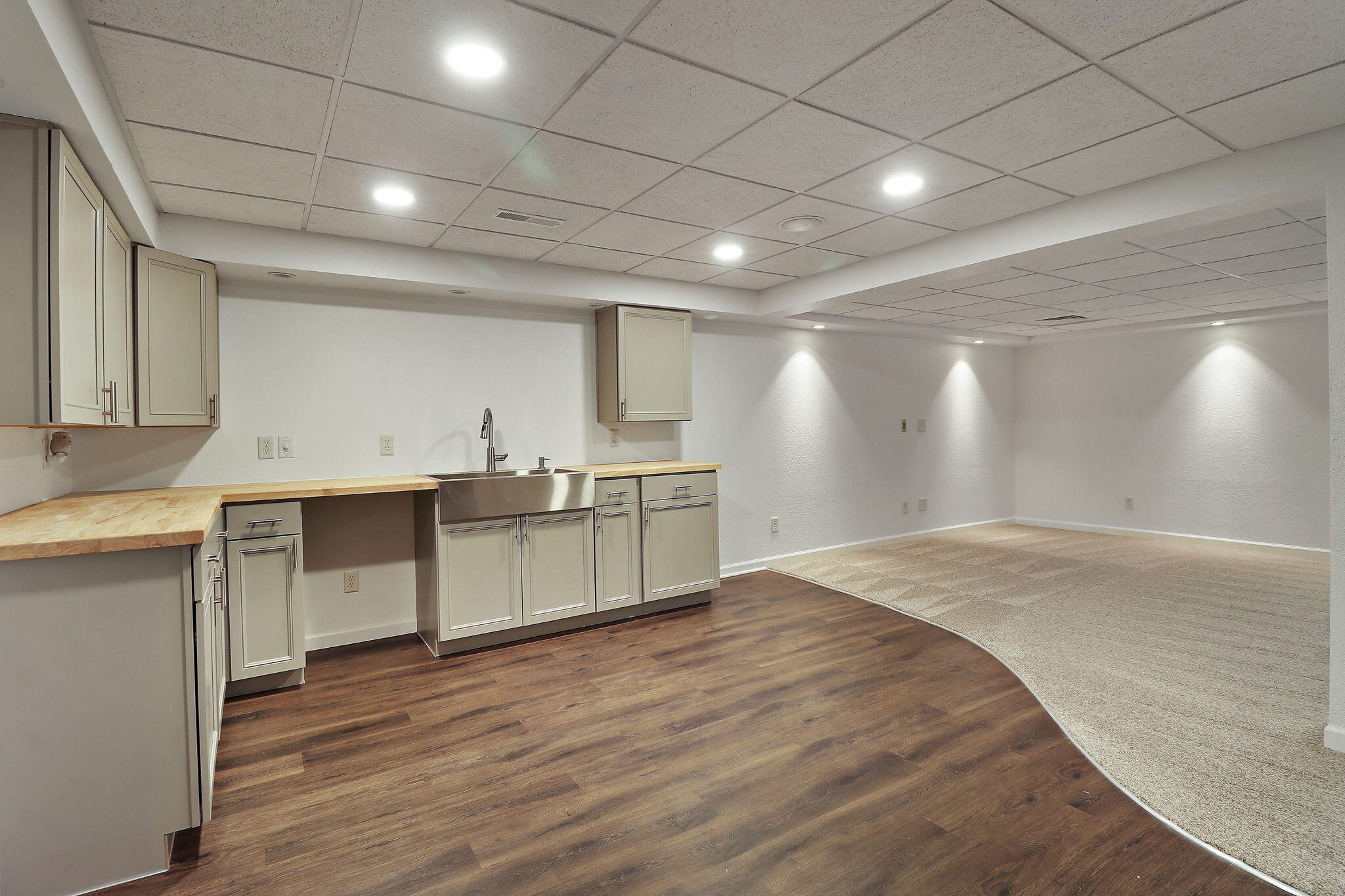 Kenosha, Wisconsin 53144, United States, 2 Bedrooms Bedrooms, ,3 BathroomsBathrooms,Residential,Active,172701