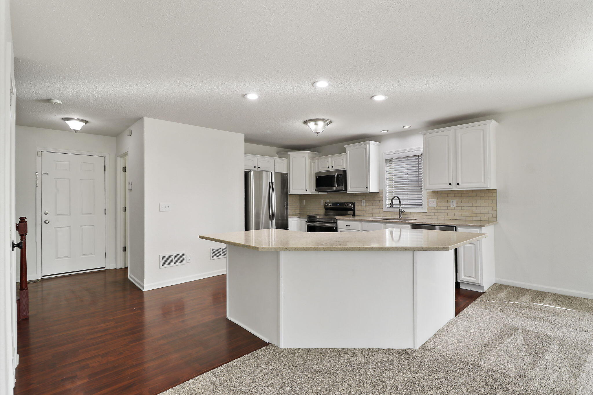 Kenosha, Wisconsin 53144, United States, 2 Bedrooms Bedrooms, ,3 BathroomsBathrooms,Residential,Active,172701