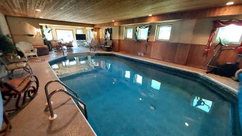 Photo of 8404 S 68th St, Franklin, WI 53132 (MLS # 1977364)