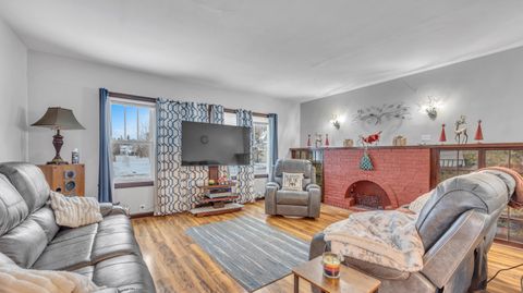 Photo of 666 W 9th Ave, Oshkosh, WI 54902 (MLS # 1944827)