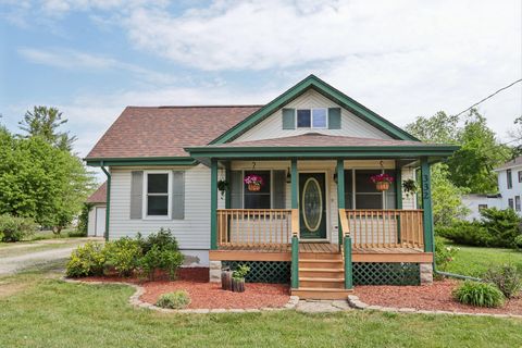 Photo of 332 E Madison Ave, Milton, WI 53563 (MLS # 1964518)