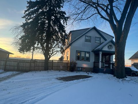 Photo of 5931 N 84th St, Milwaukee, WI 53225 (MLS # 1948628)