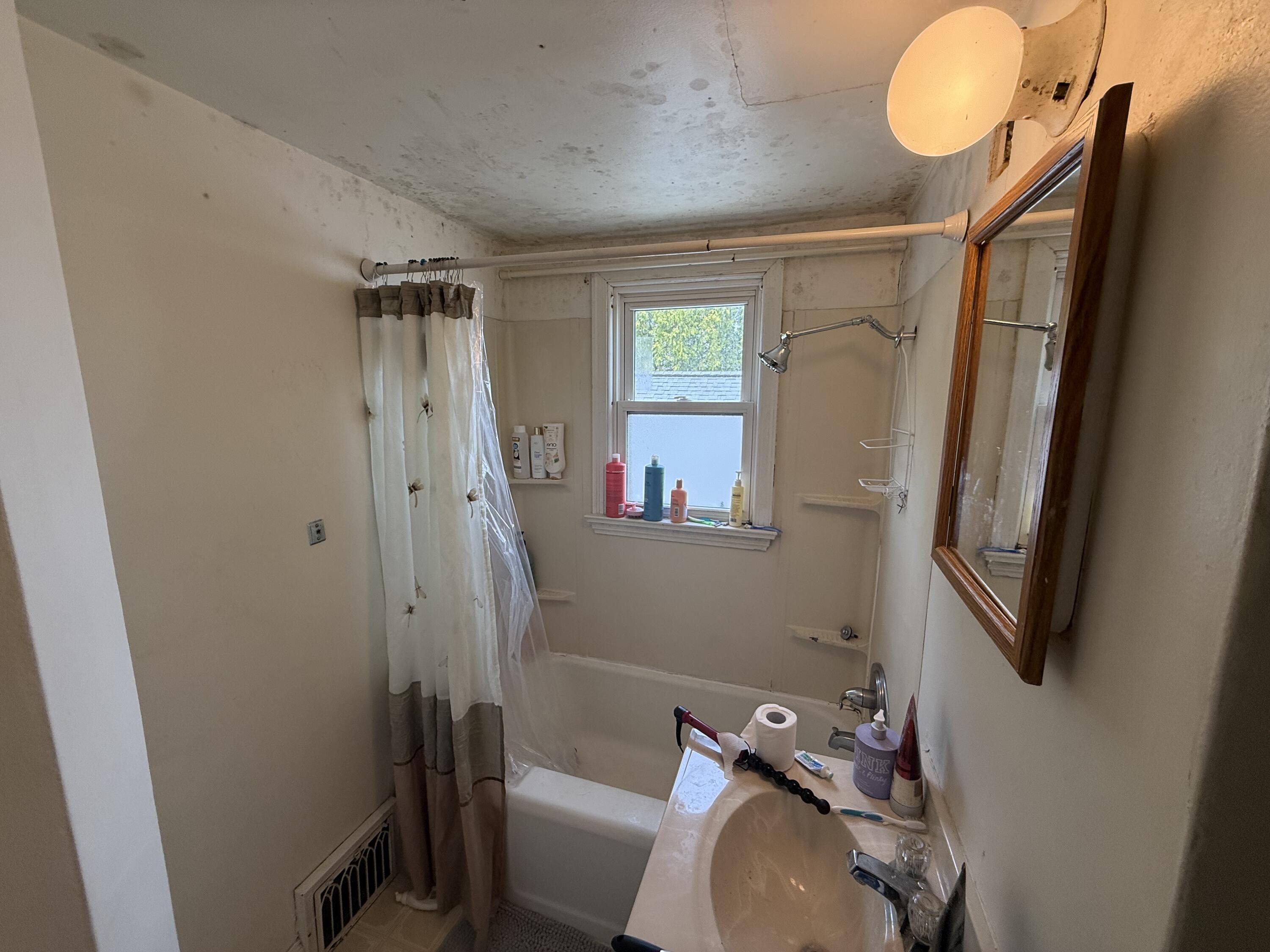 Manitowoc, Wisconsin 54220, United States, ,Residential,Active,135042