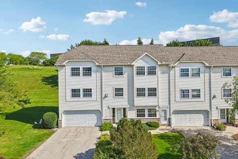 Photo of 325 Kristin Ct W, Brookfield, WI 53045 (MLS # 1976765)